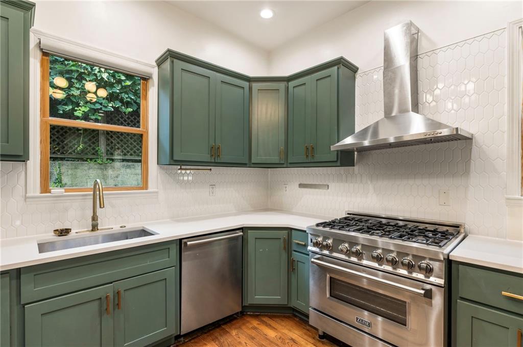 733 United Avenue SE