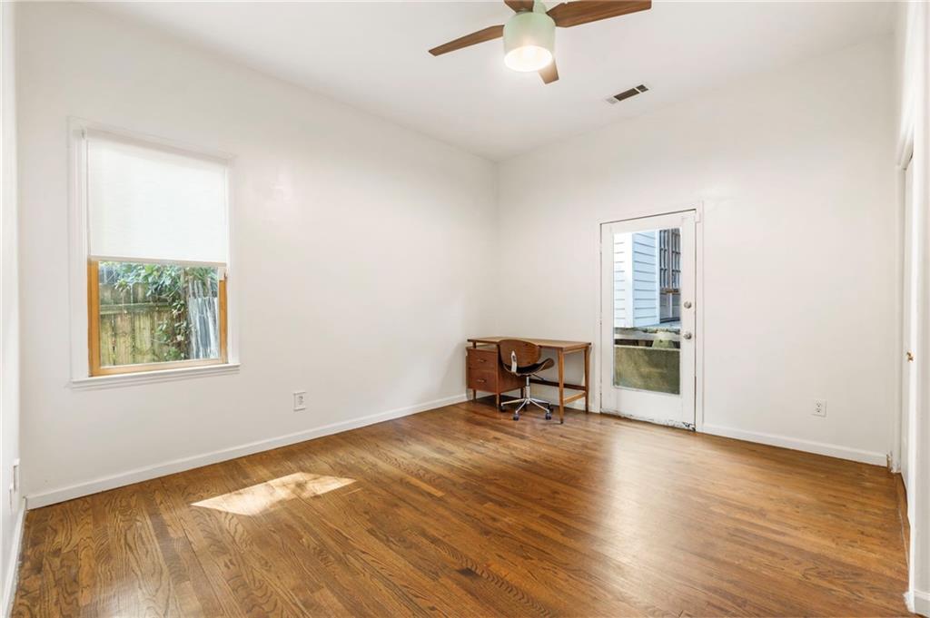 733 United Avenue SE