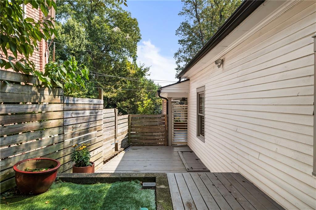 733 United Avenue SE