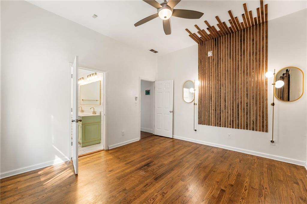 733 United Avenue SE