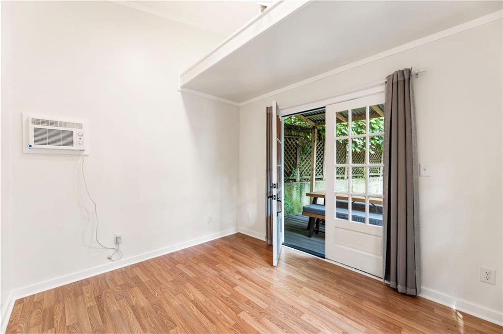 733 United Avenue SE