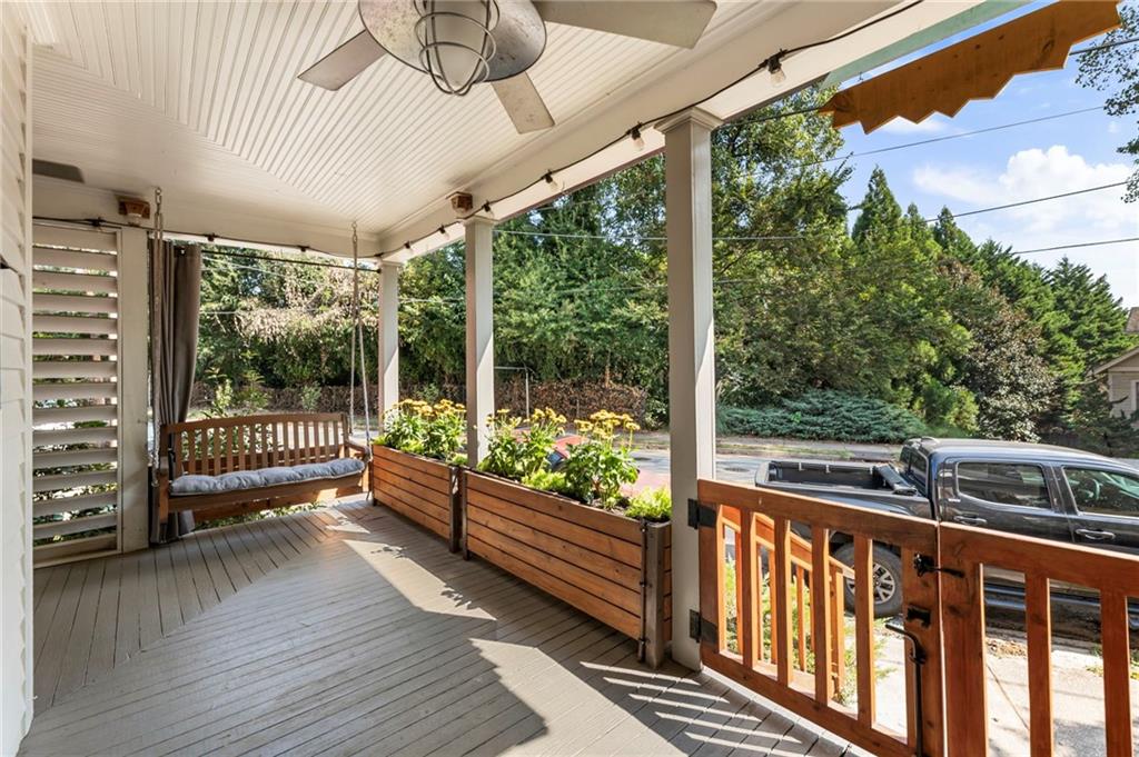 733 United Avenue SE