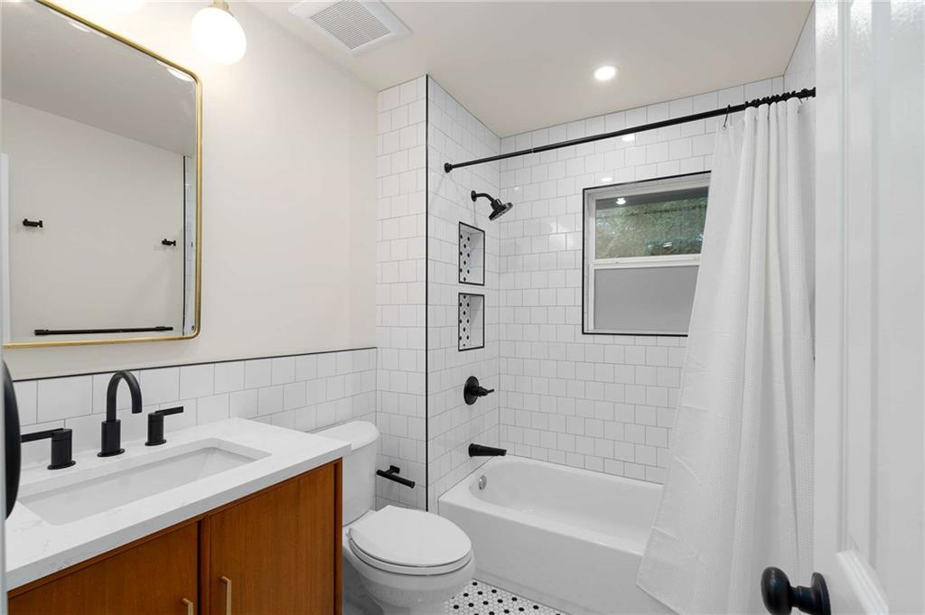 1857 Boulderview Drive SE