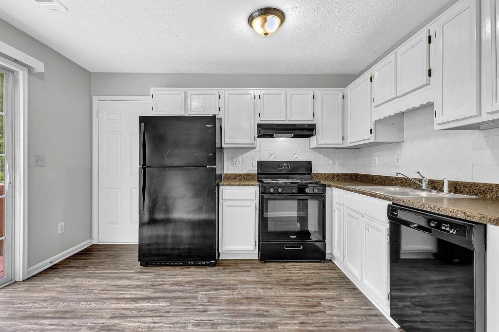 2584 Shadowbrook Drive