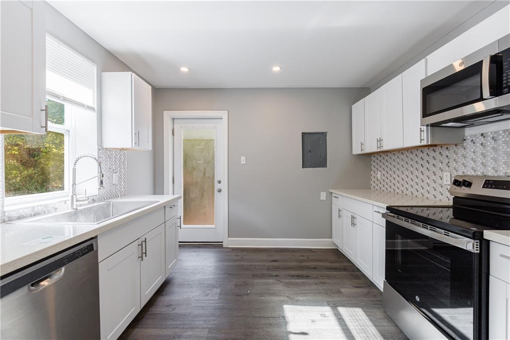 1391 Elizabeth Avenue SW