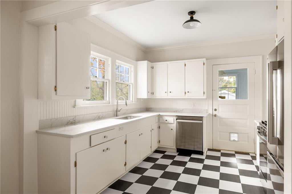 5450 E Mountain Street