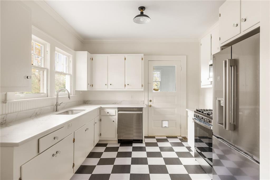 5450 E Mountain Street