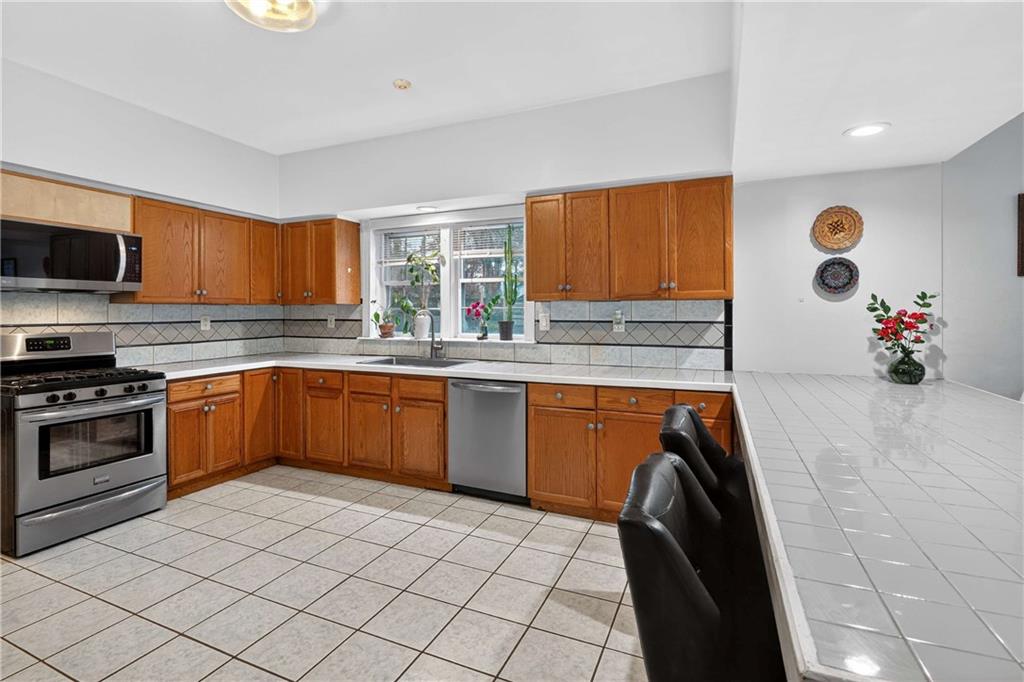 1411 Glenwood Avenue SE