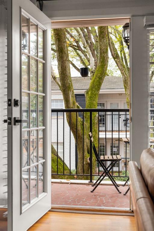 311 Peachtree Hills Avenue NE Unit 4D