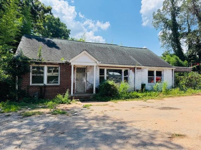 3007 Memorial Drive SE