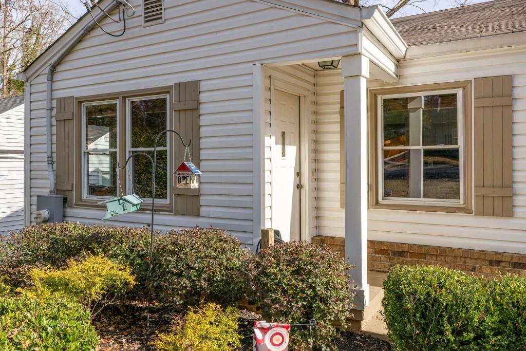 1384 Westmont Road SW