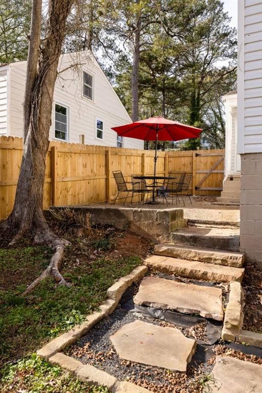 1384 Westmont Road SW