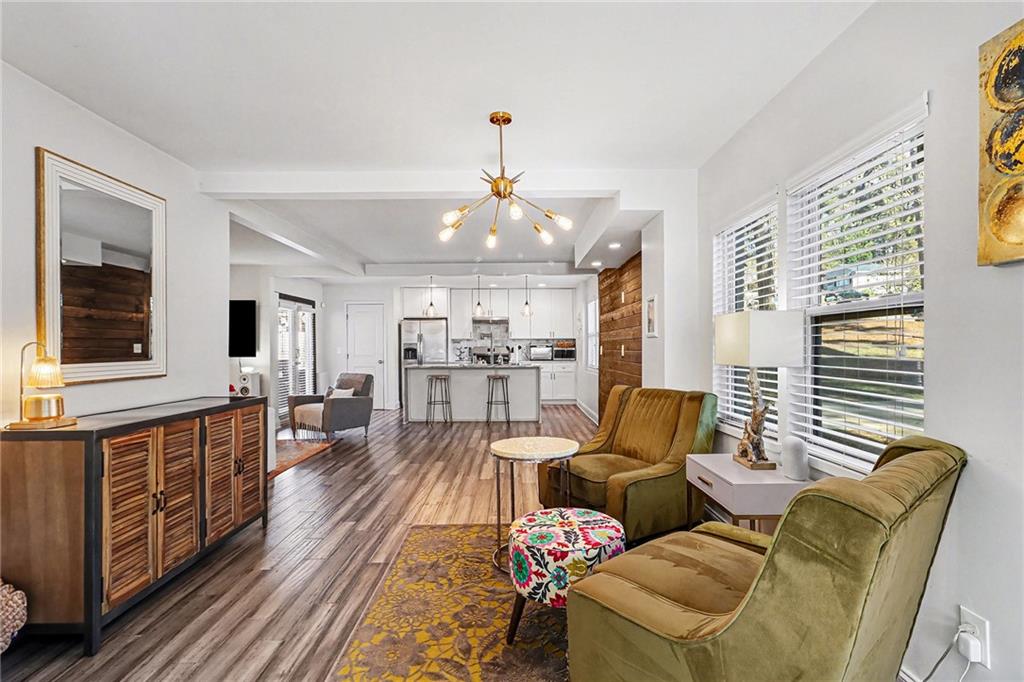 1997 Glendale Drive