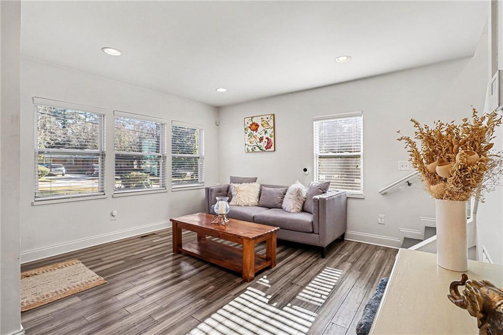 1997 Glendale Drive
