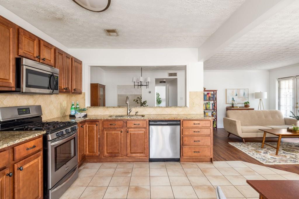 1335 N Crossing Drive NE Unit 1335