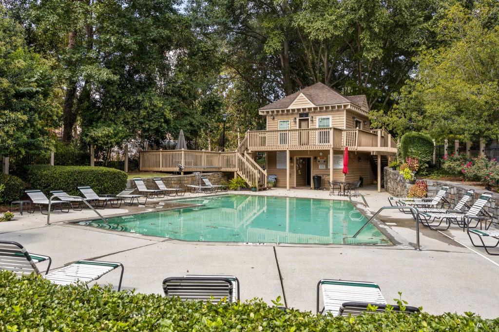 1335 N Crossing Drive NE Unit 1335