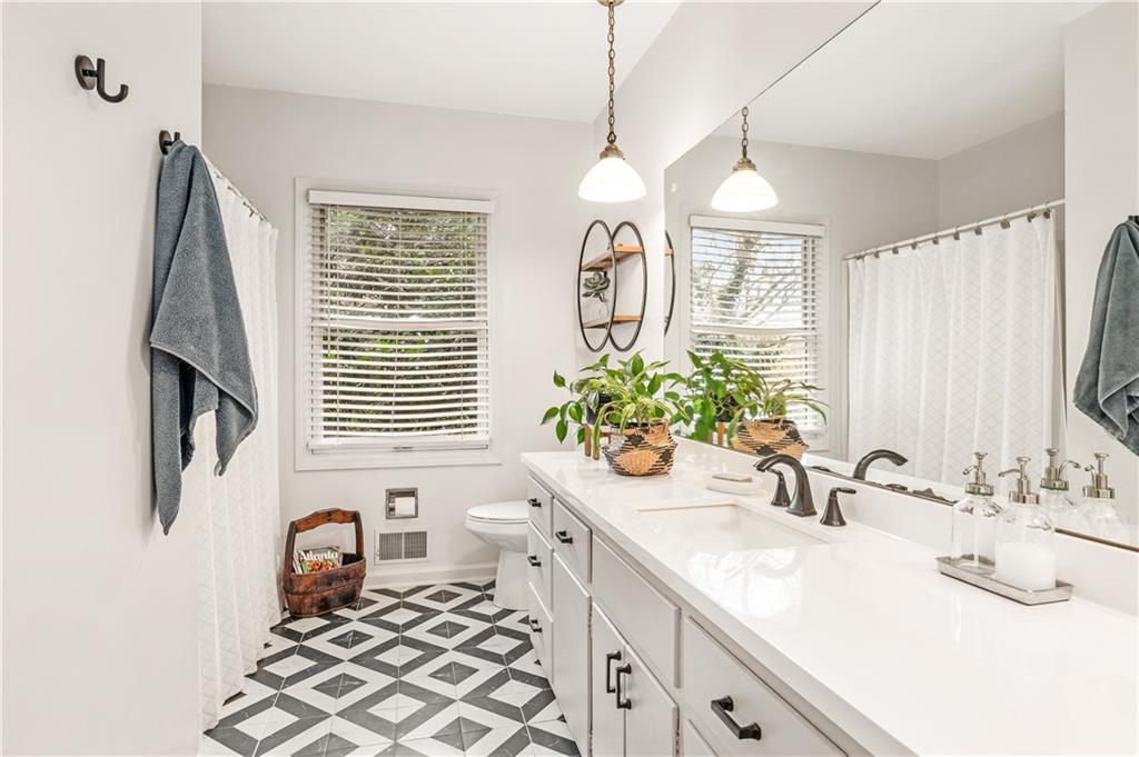 2236 Tristan Circle NE