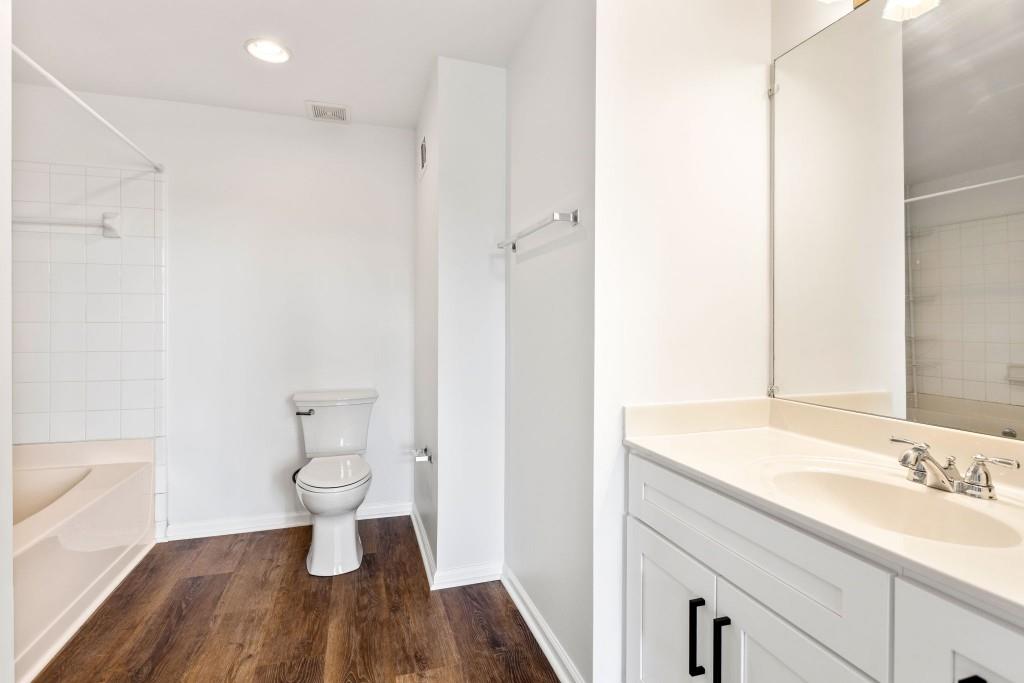 2700 Pine Tree Road NE Unit 1317