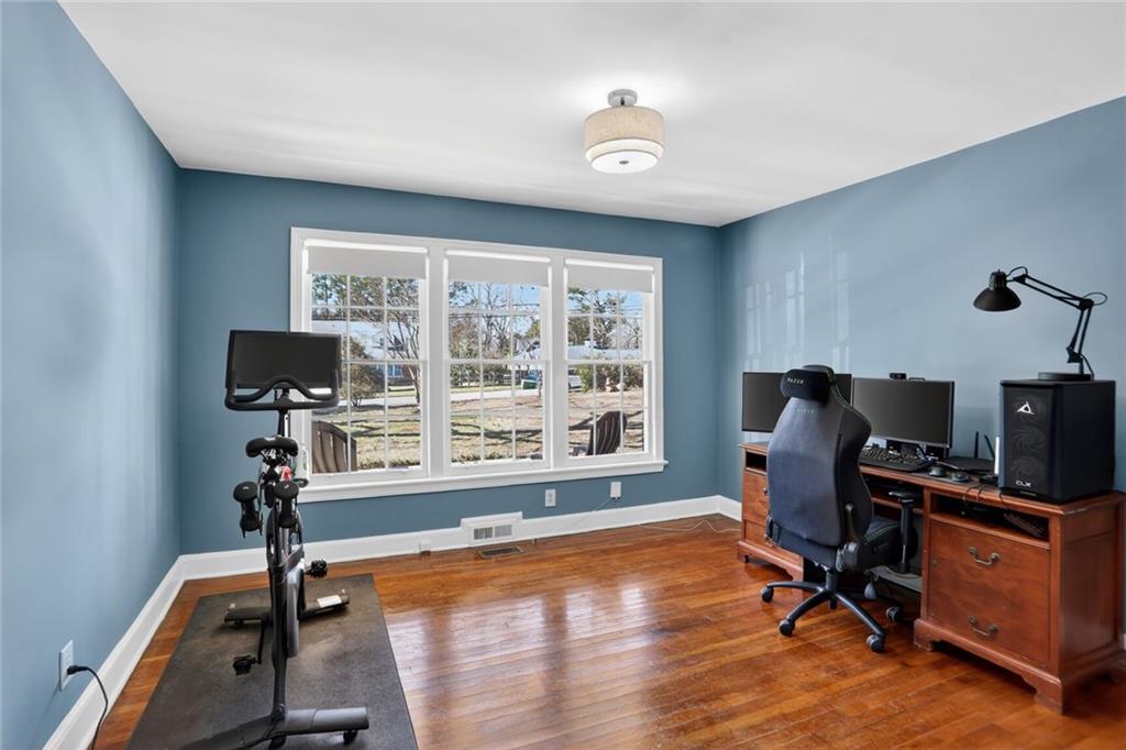 1072 Bouldercrest Drive SE