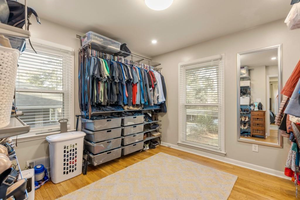 3058 Greenbrook Way NE