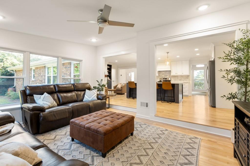 3058 Greenbrook Way NE