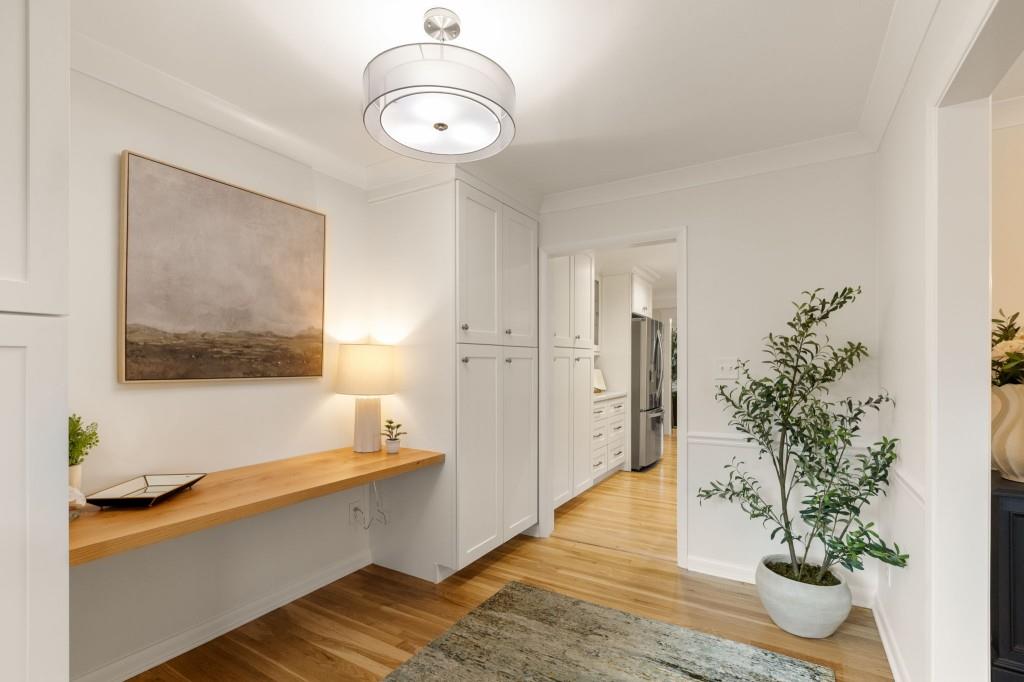 3058 Greenbrook Way NE