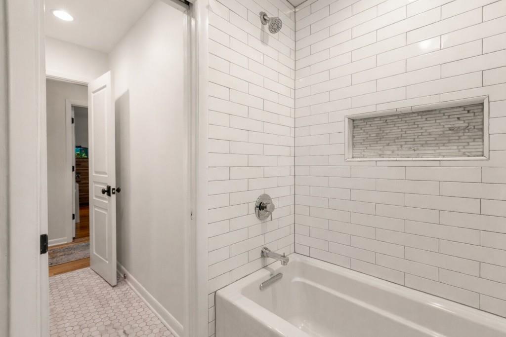 3058 Greenbrook Way NE