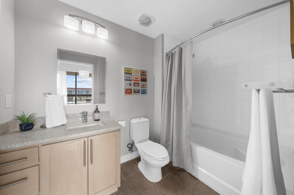 563 Memorial Drive SE Unit 504