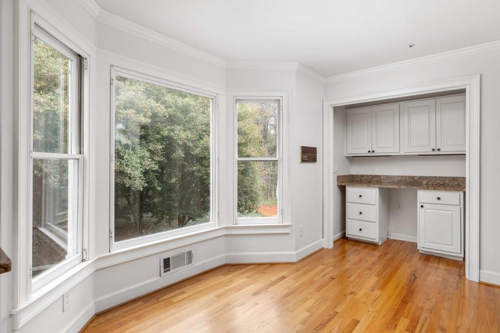 206 Cameron Place SE