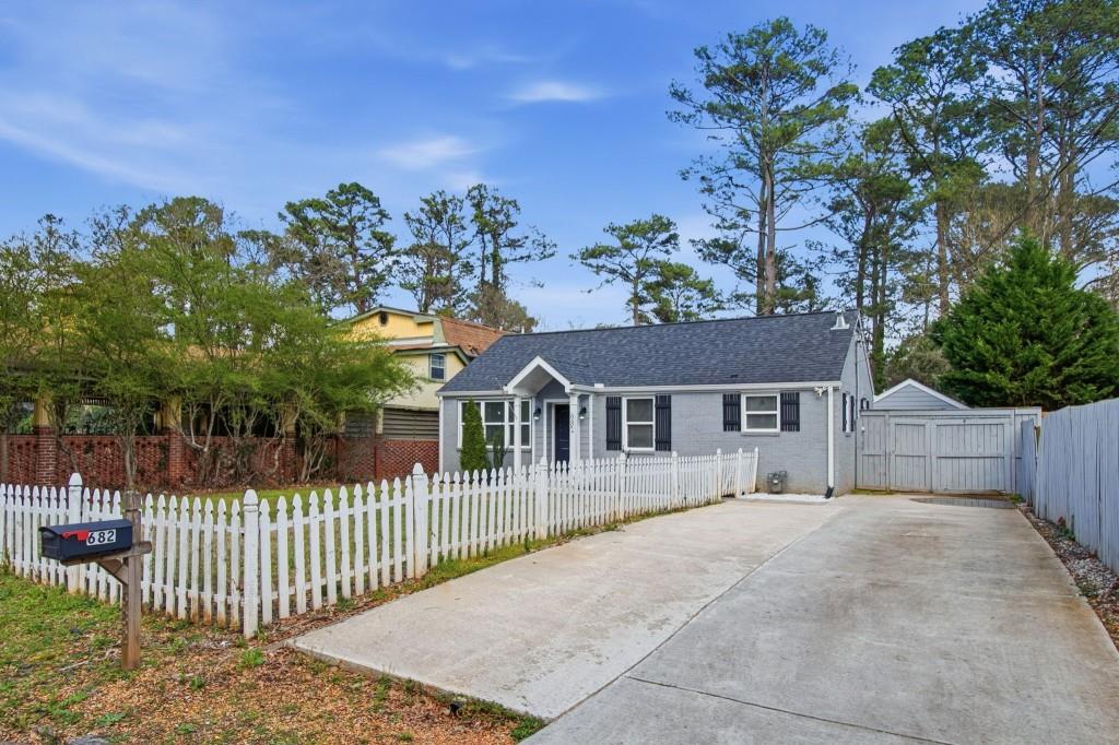 682 Quillian Avenue