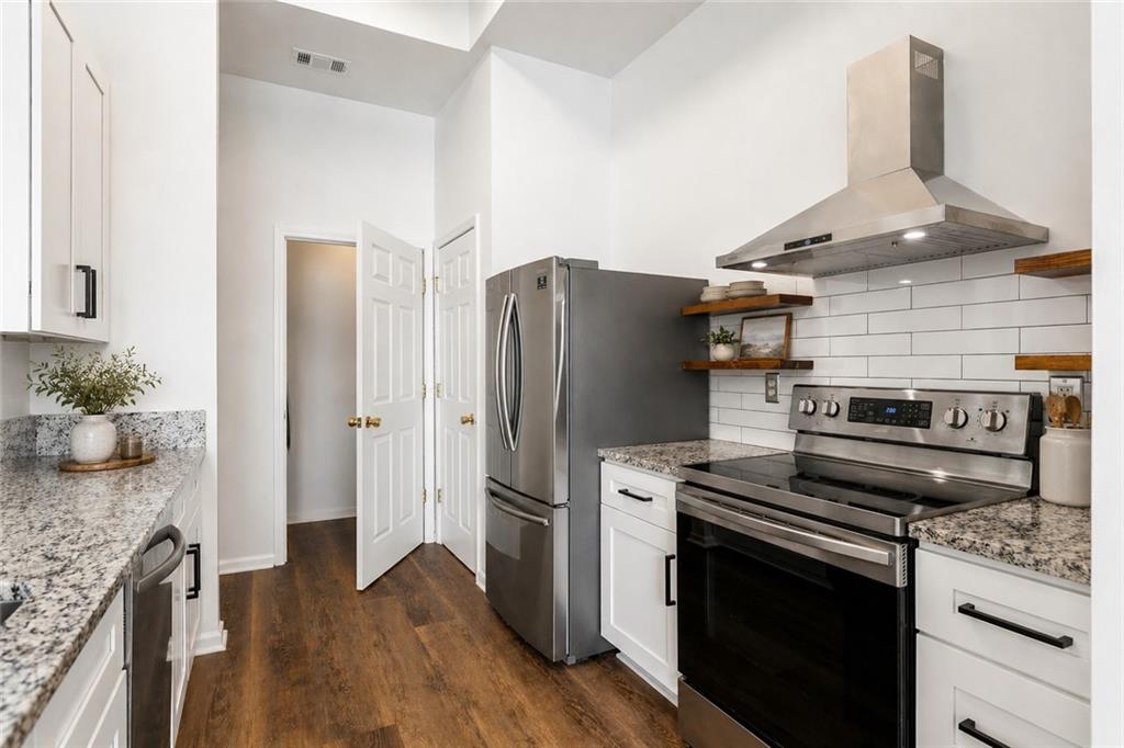 2700 Pine Tree Road NE Unit 1317
