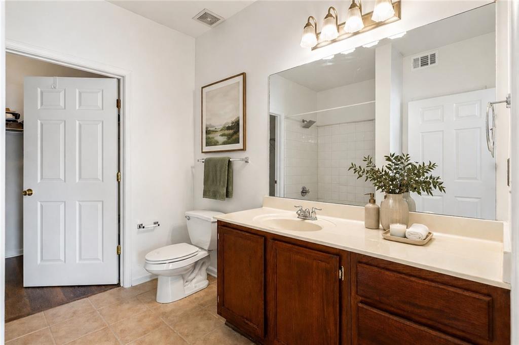 2700 Pine Tree Road NE Unit 1317