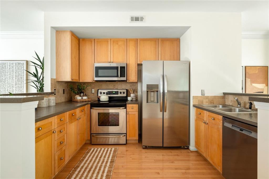 951 Glenwood Avenue SE Unit 2905