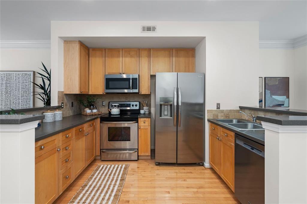 951 Glenwood Avenue SE Unit 2905
