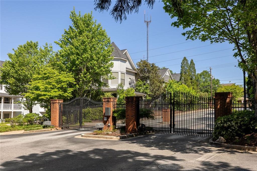 951 Glenwood Avenue SE Unit 2905