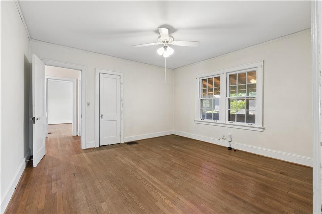 2049 Tuxedo Avenue NE