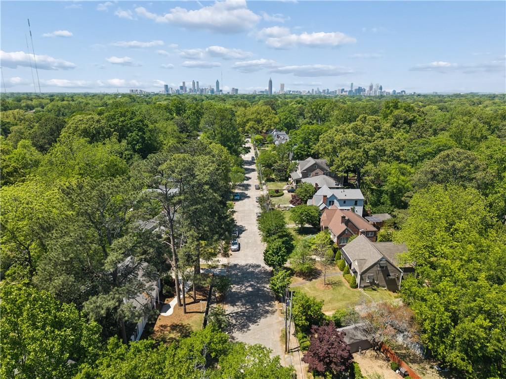 2049 Tuxedo Avenue NE