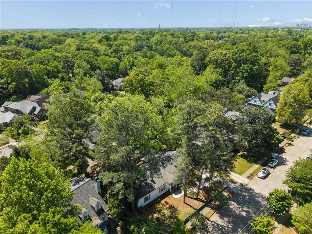 2049 Tuxedo Avenue NE