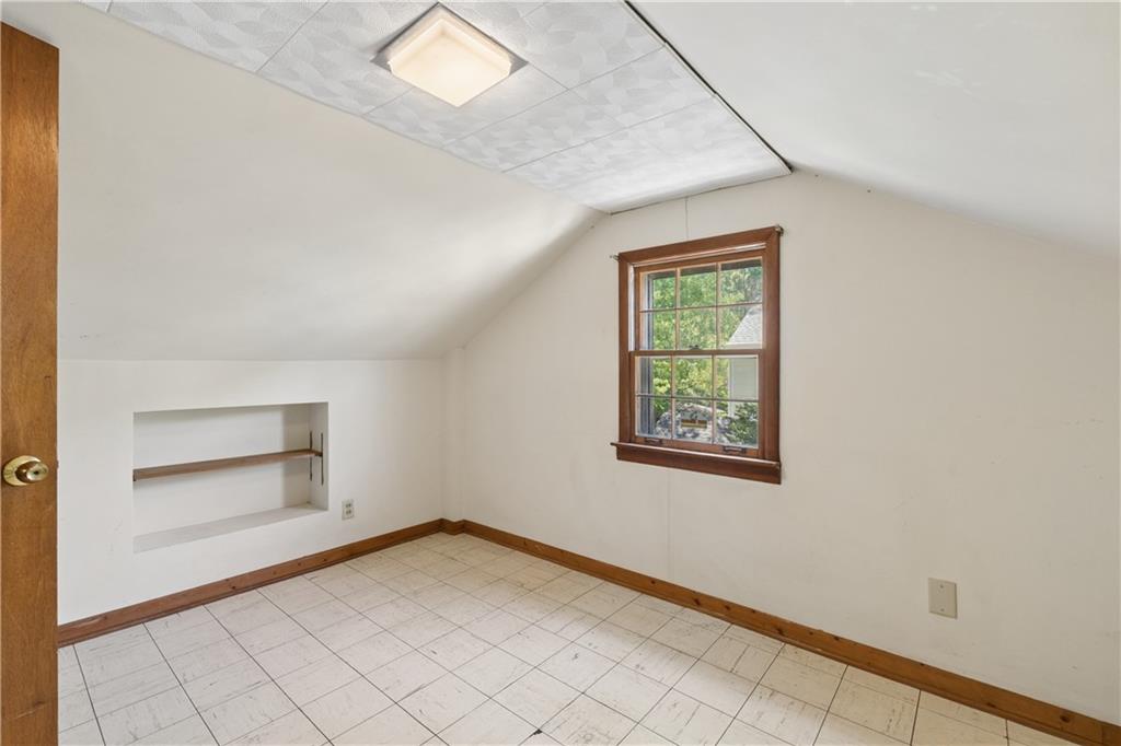 2049 Tuxedo Avenue NE