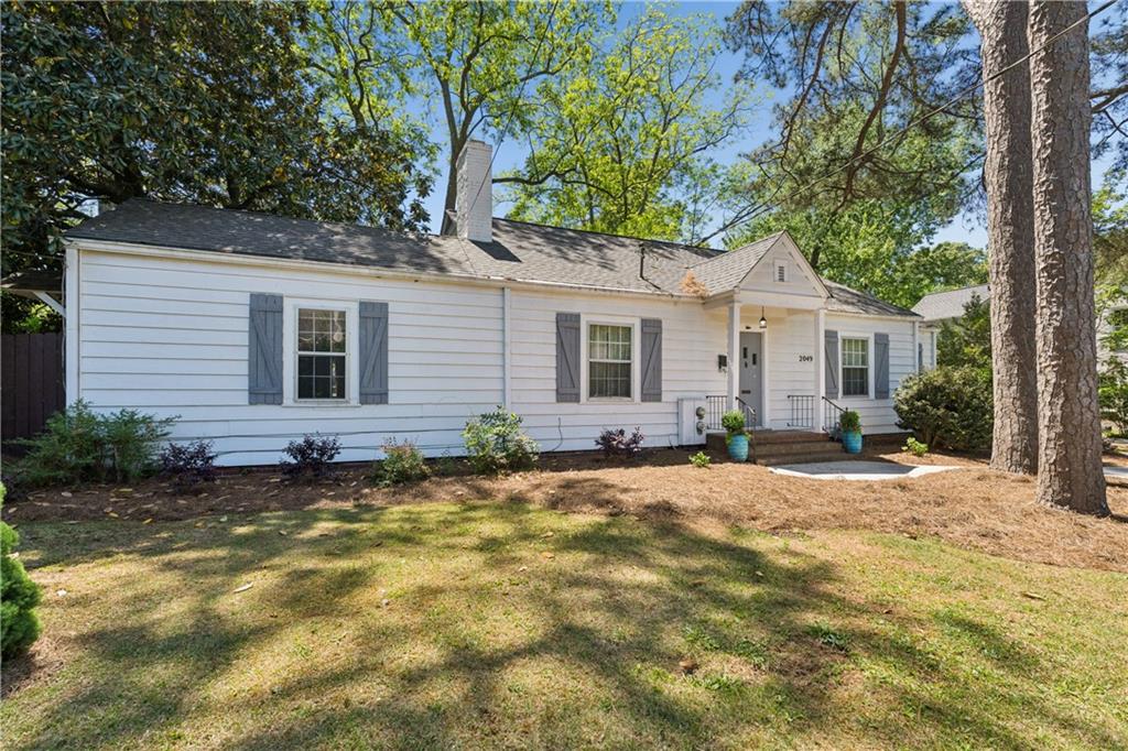 2049 Tuxedo Avenue NE