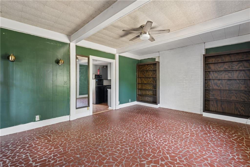 2049 Tuxedo Avenue NE