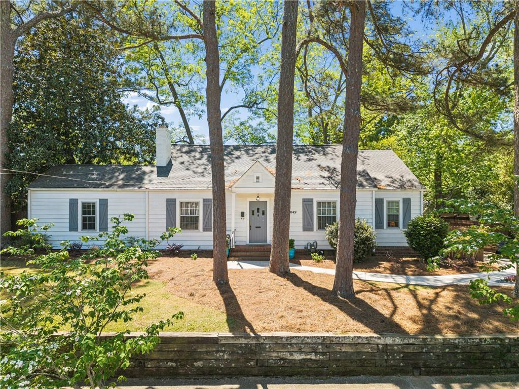 2049 Tuxedo Avenue NE