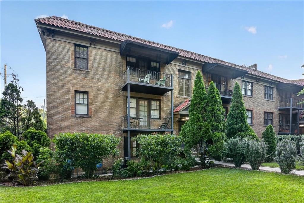 677 Somerset Terrace NE Unit 6D