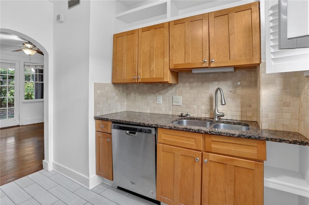 677 Somerset Terrace NE Unit 6D