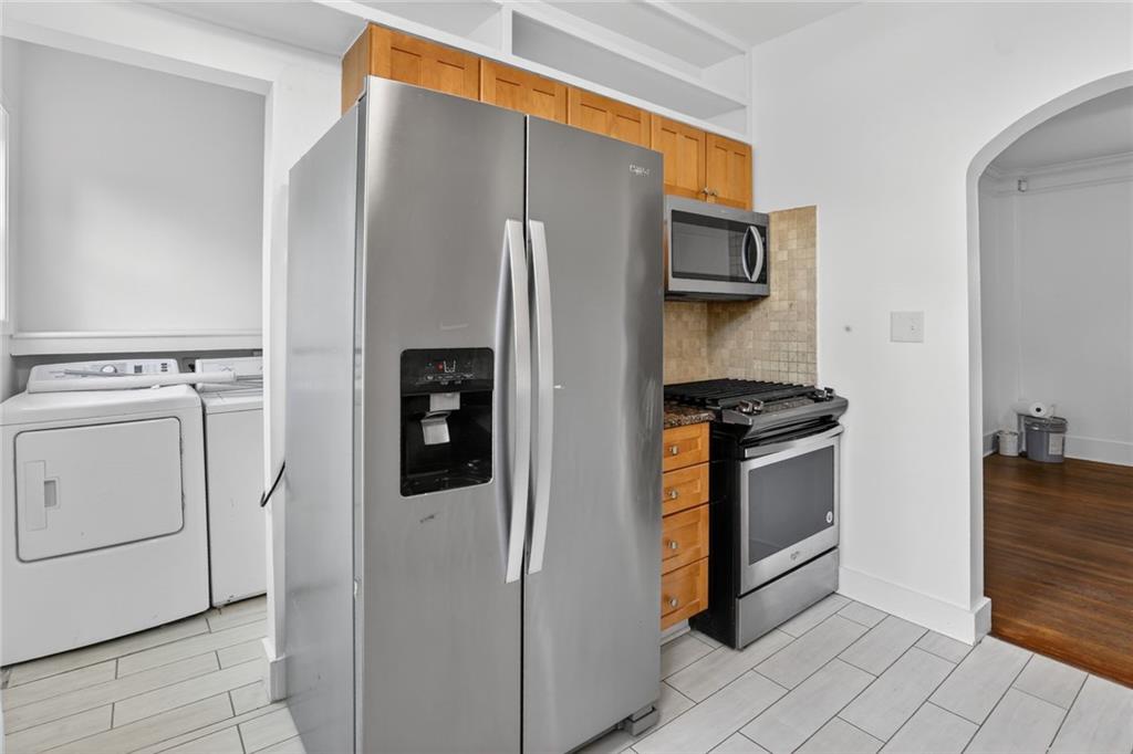 677 Somerset Terrace NE Unit 6D