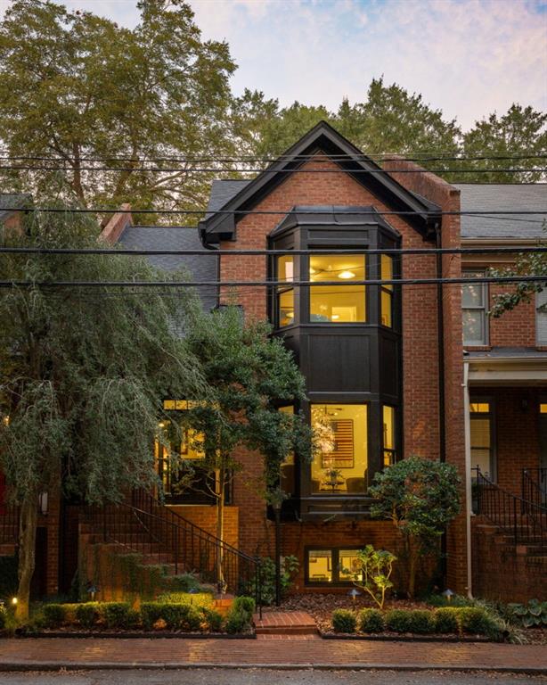 233 Sycamore Place