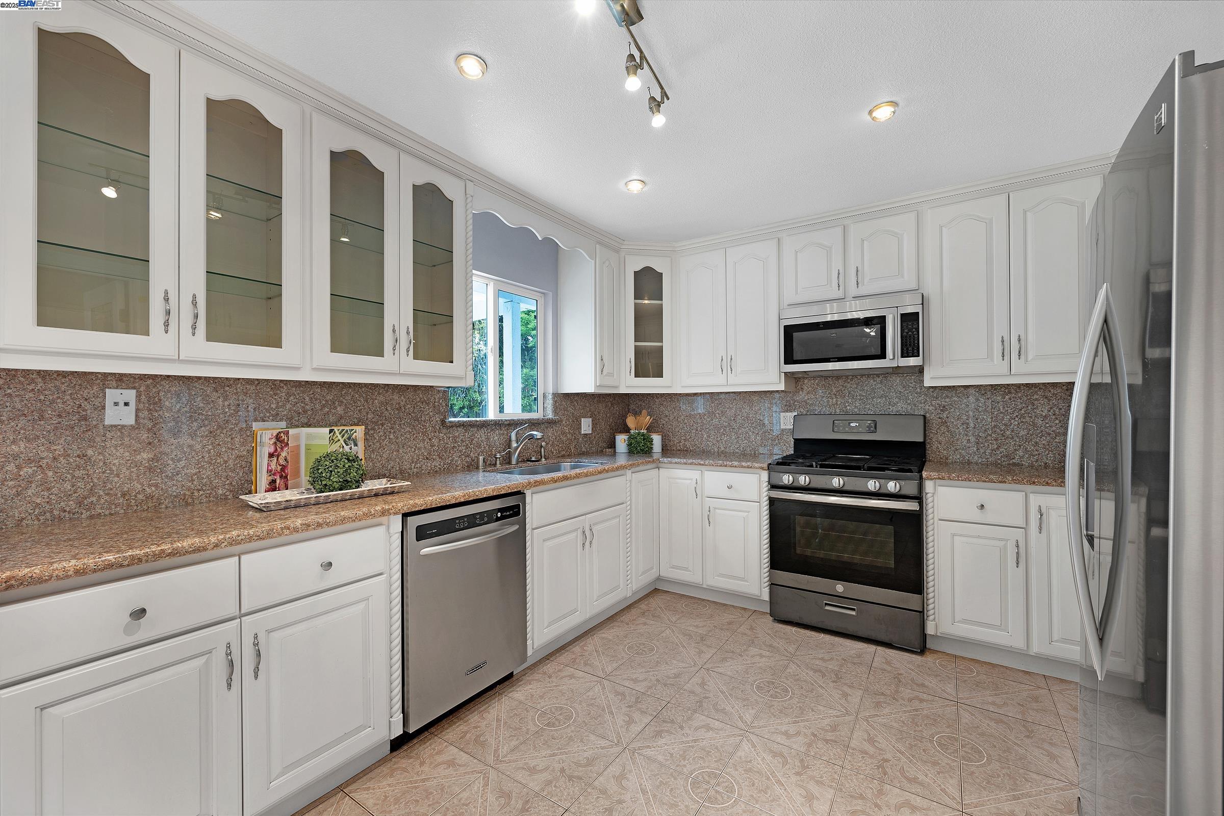 4433 Cordova Pl