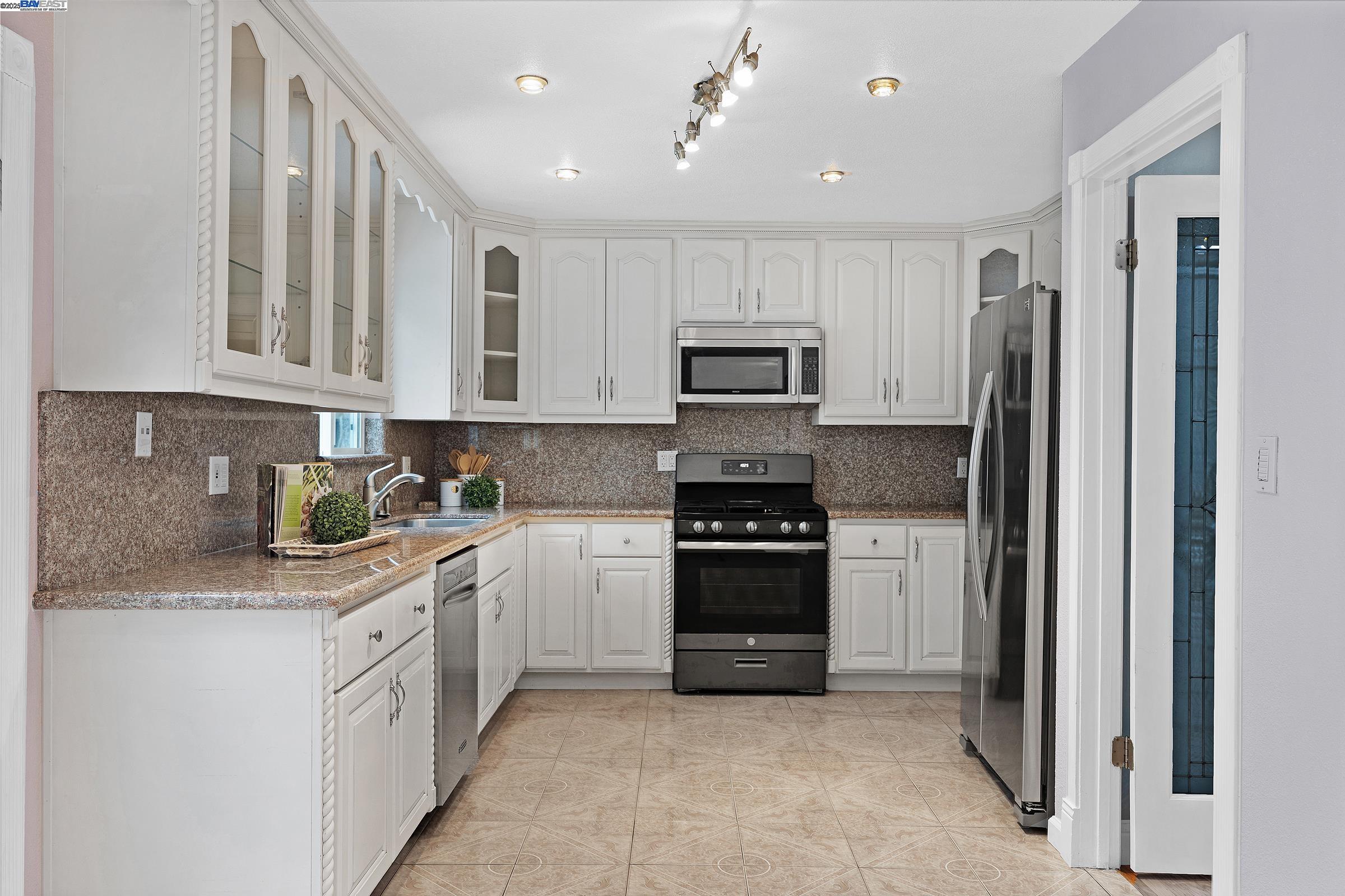 4433 Cordova Pl