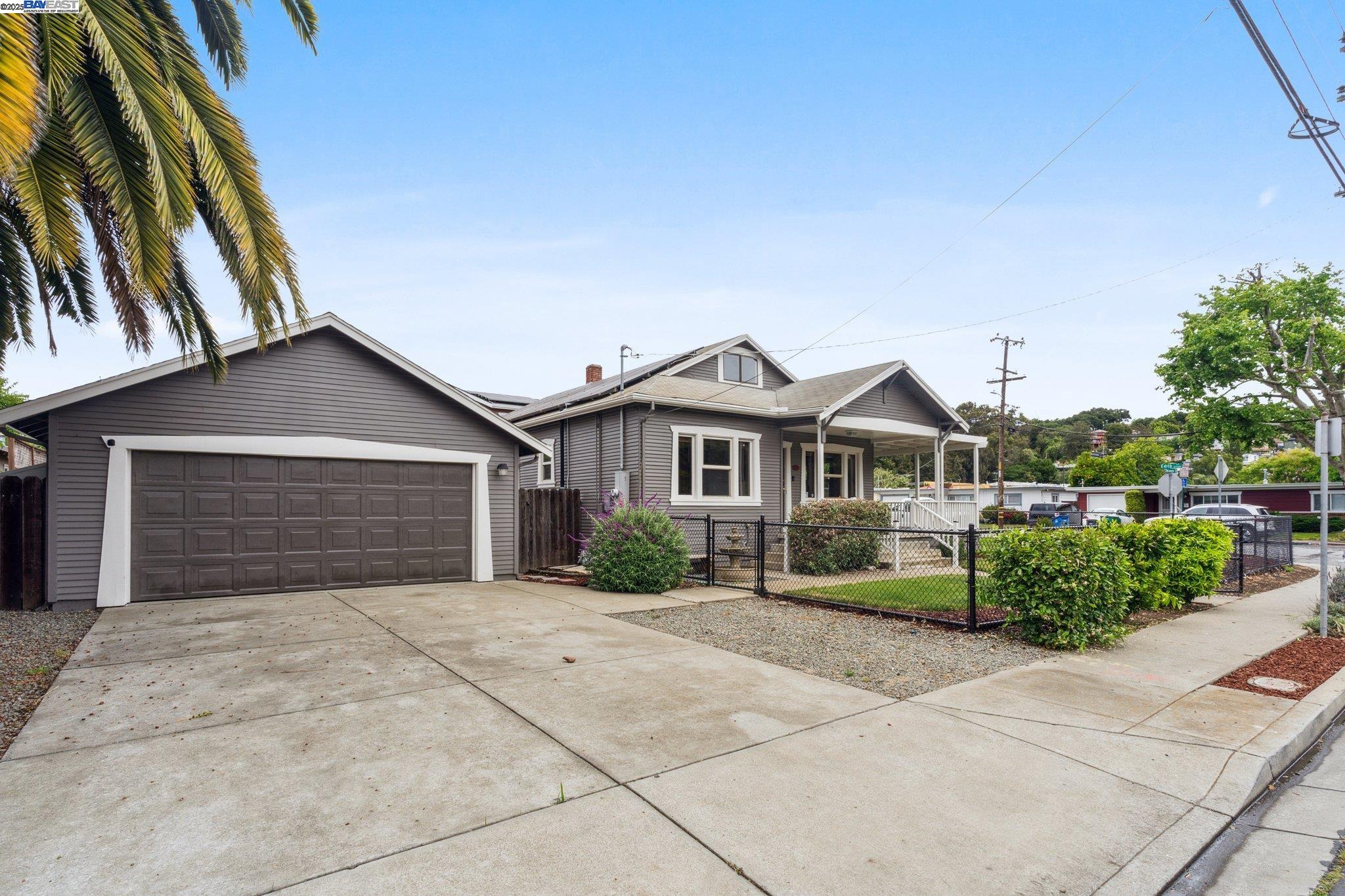 792 Sycamore Ave