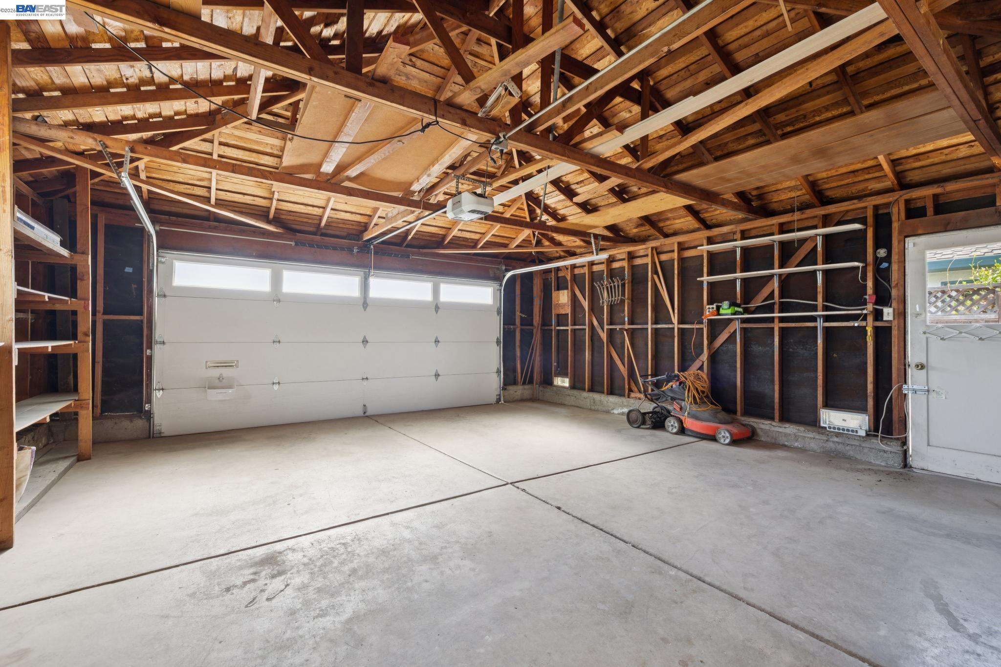 4895 Mildred Dr